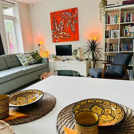 Perfectly Located Charming Magdalena House For True Connoisseurs Χάαρλεμ