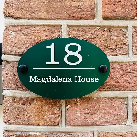 Perfectly Located Charming Magdalena House For True Connoisseurs 하를렘
