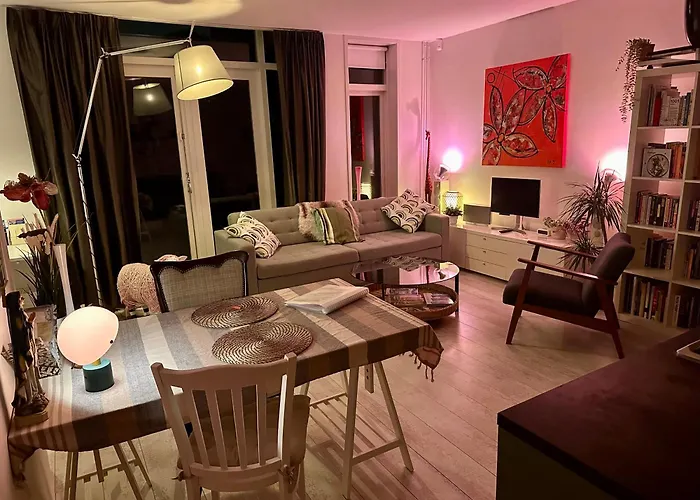 Perfectly Located Charming Magdalena House For True Connoisseurs 아파트 하를렘